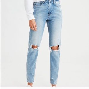 AE MOM JEANS